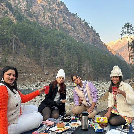 The Royal Orchard Kasol Otel Dış mekan fotoğraf