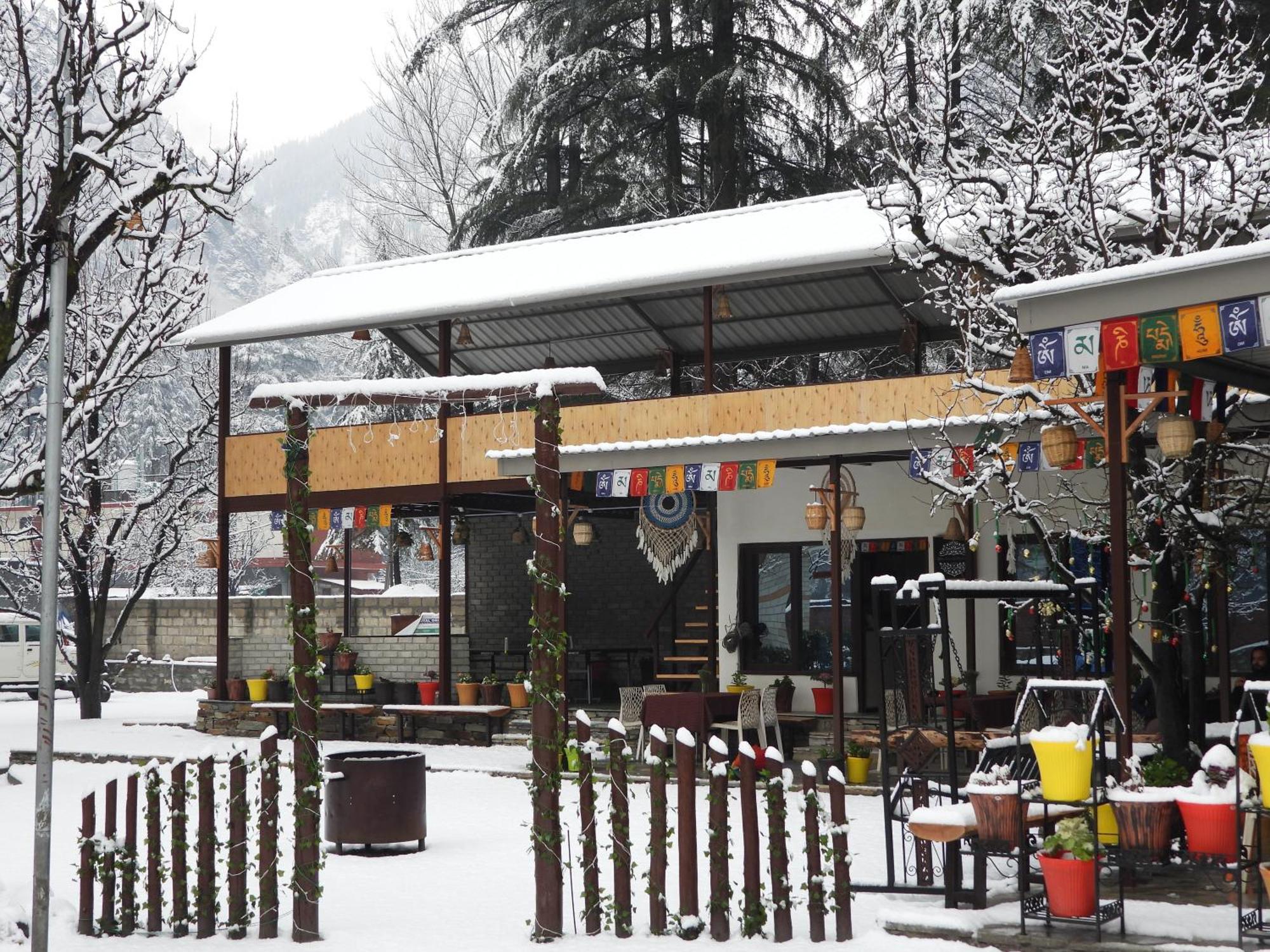 The Royal Orchard Kasol Otel Dış mekan fotoğraf