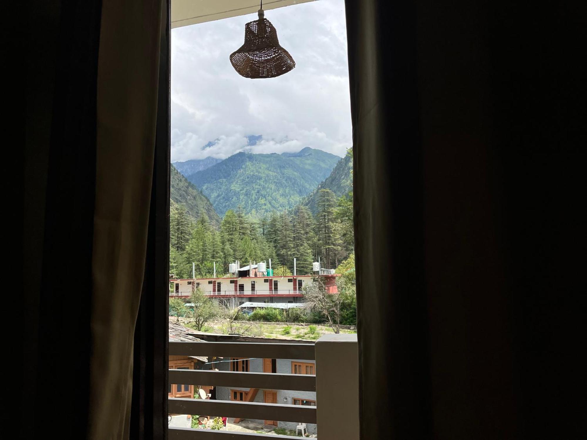 The Royal Orchard Kasol Otel Dış mekan fotoğraf