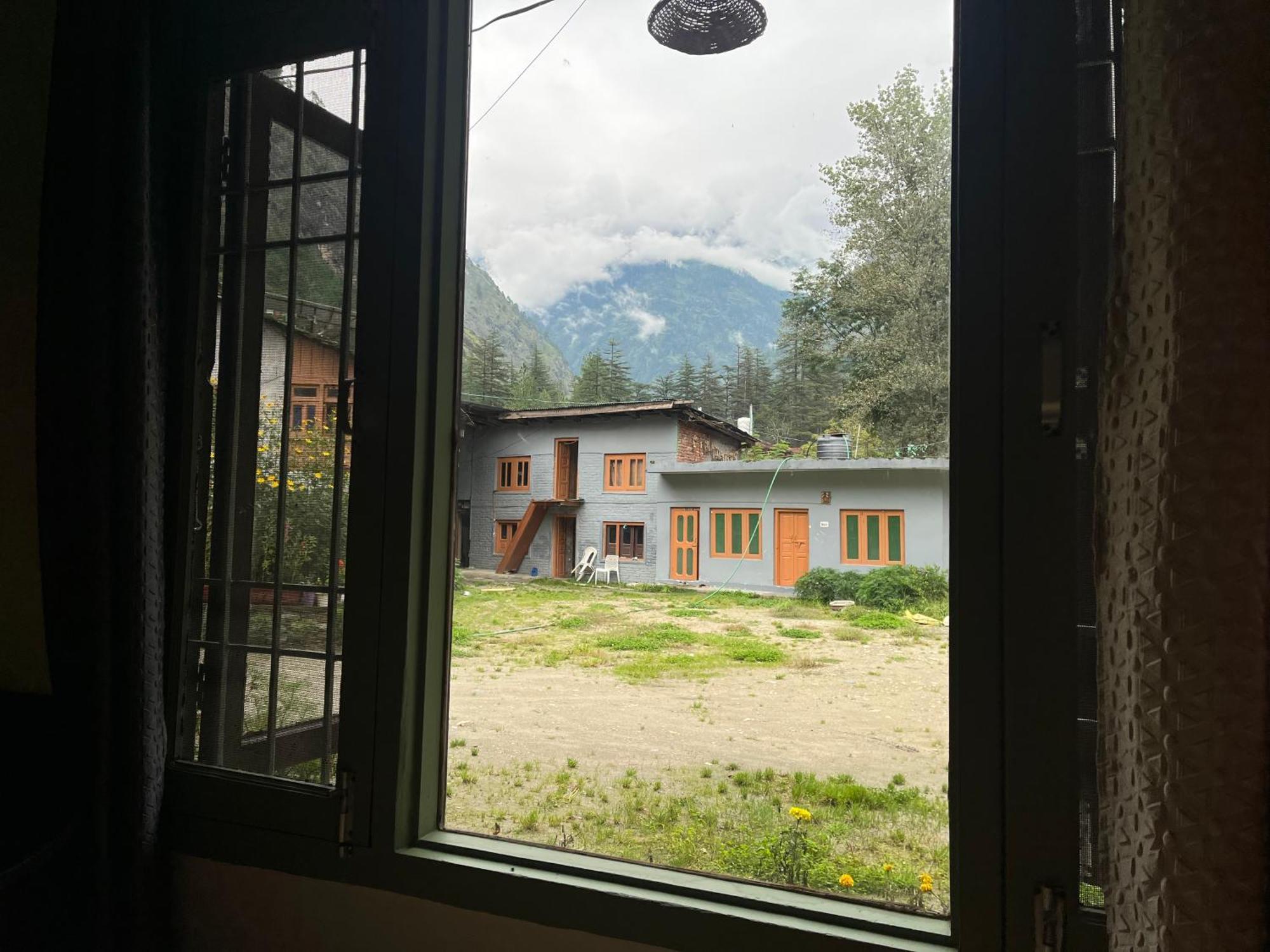 The Royal Orchard Kasol Otel Dış mekan fotoğraf