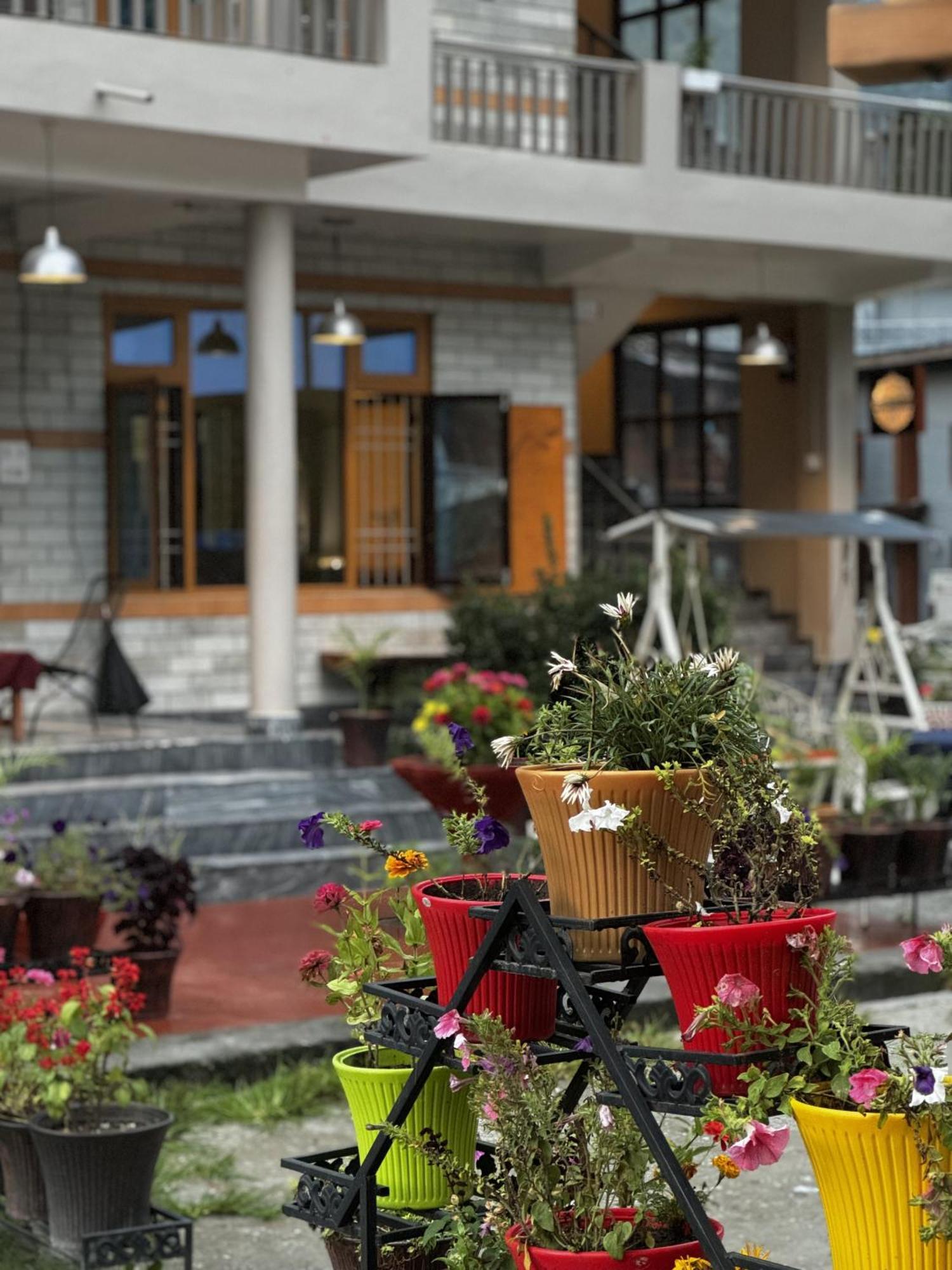 The Royal Orchard Kasol Otel Dış mekan fotoğraf
