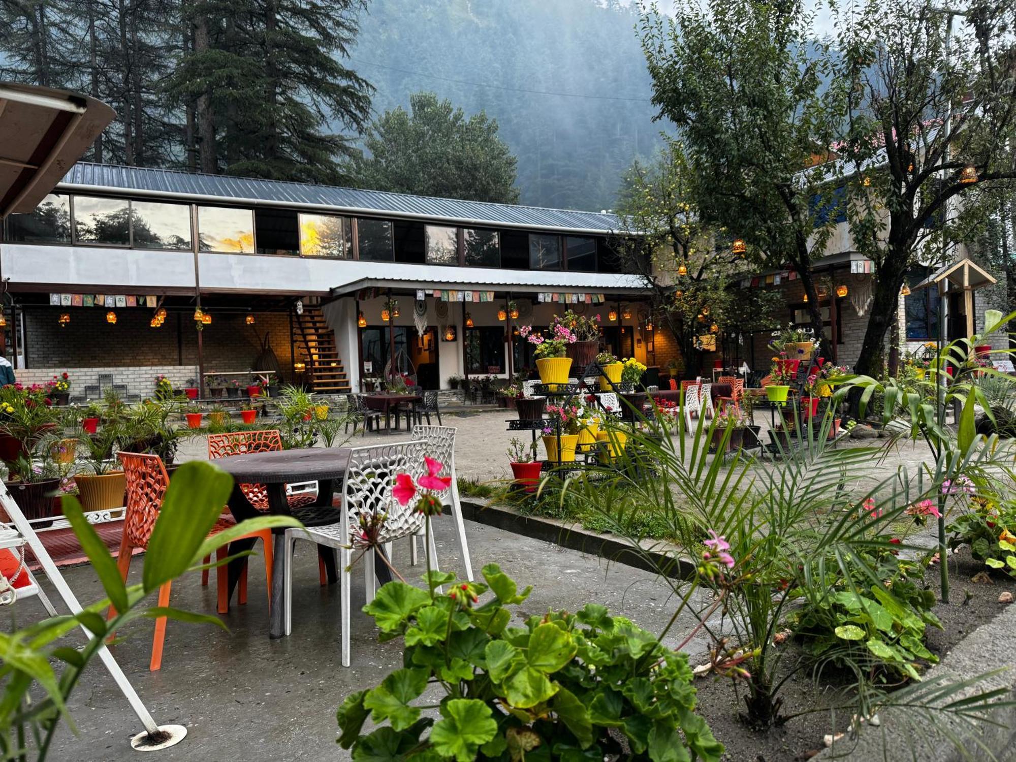 The Royal Orchard Kasol Otel Dış mekan fotoğraf