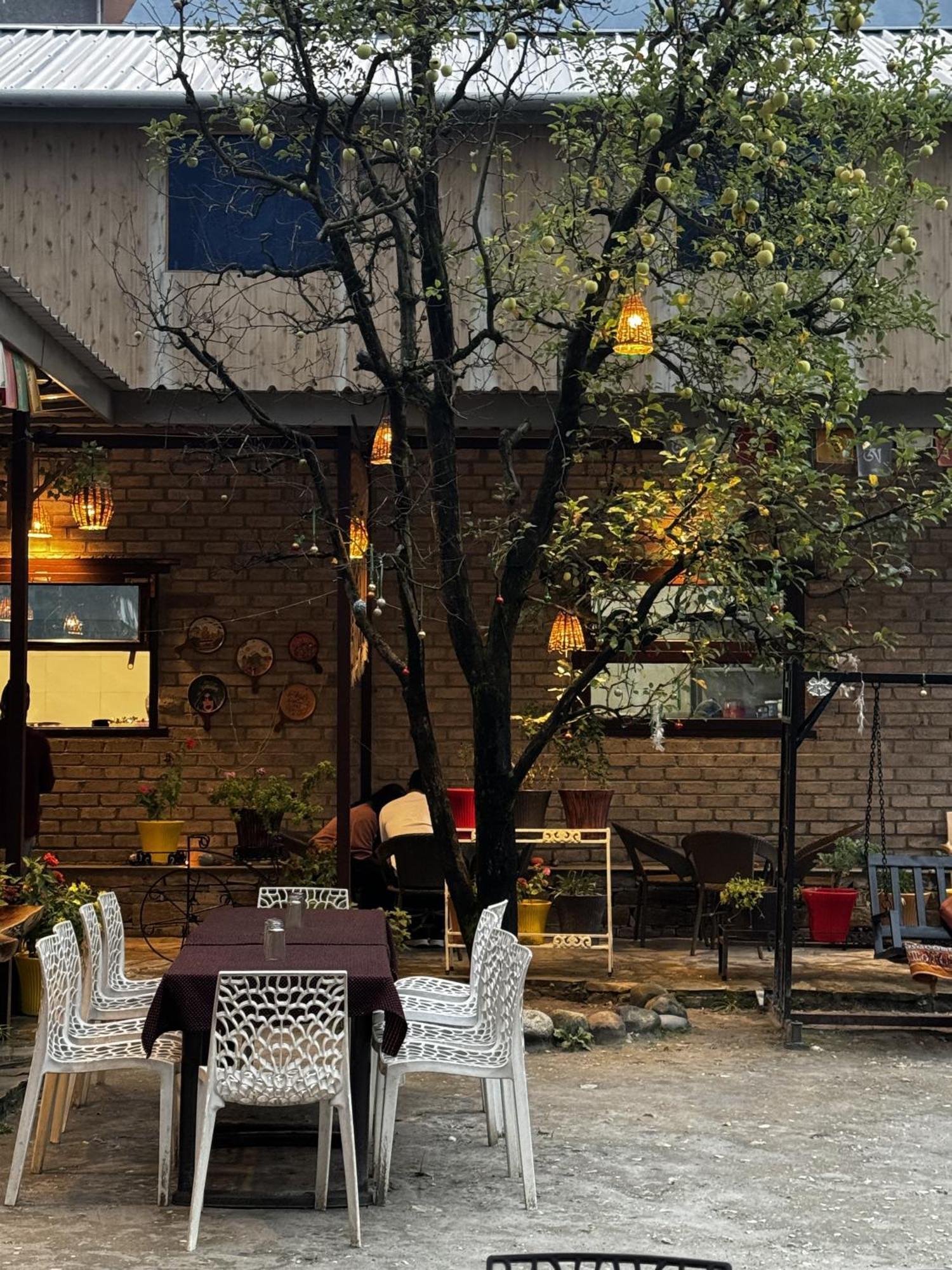 The Royal Orchard Kasol Otel Dış mekan fotoğraf