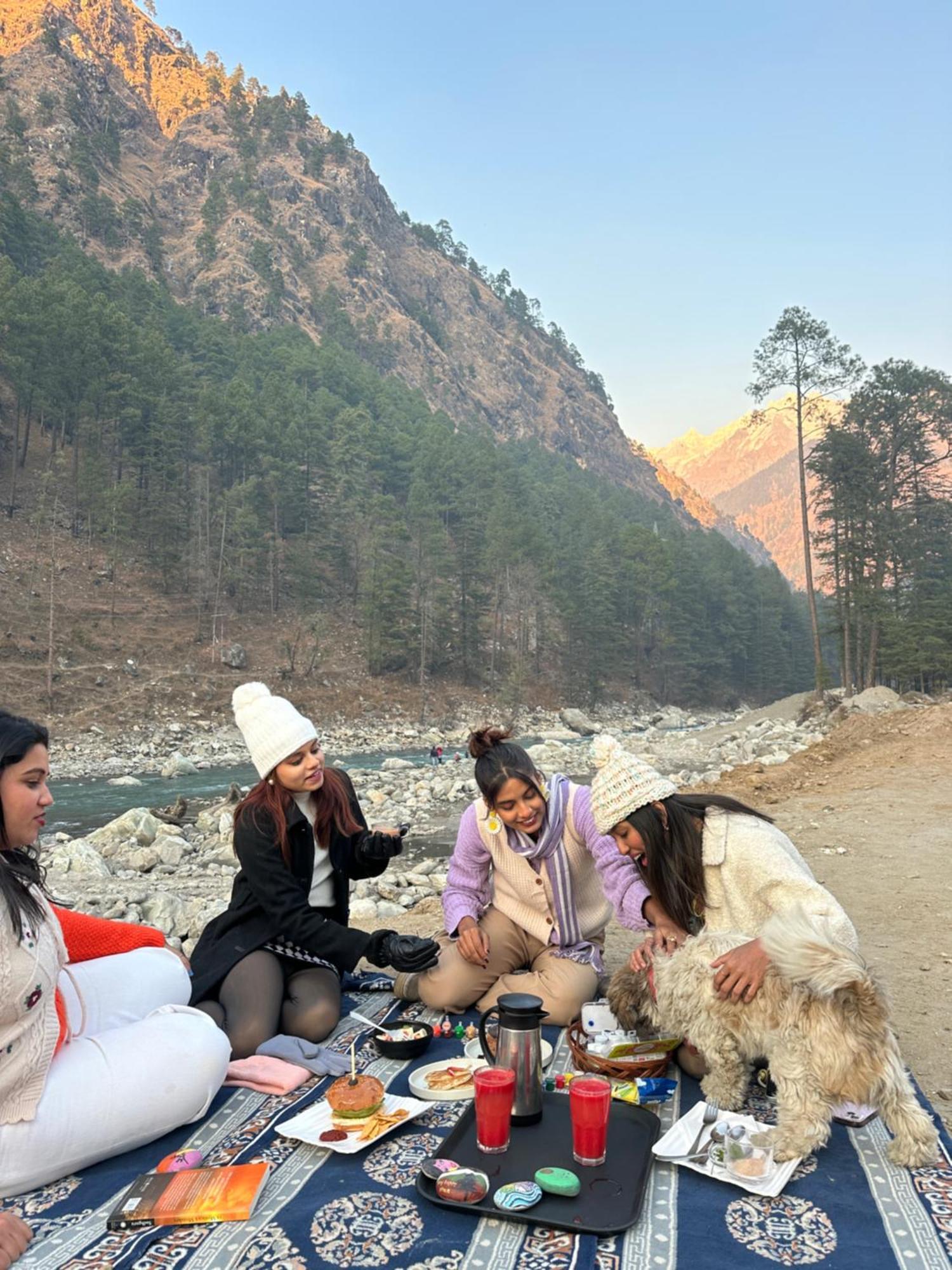 The Royal Orchard Kasol Otel Dış mekan fotoğraf