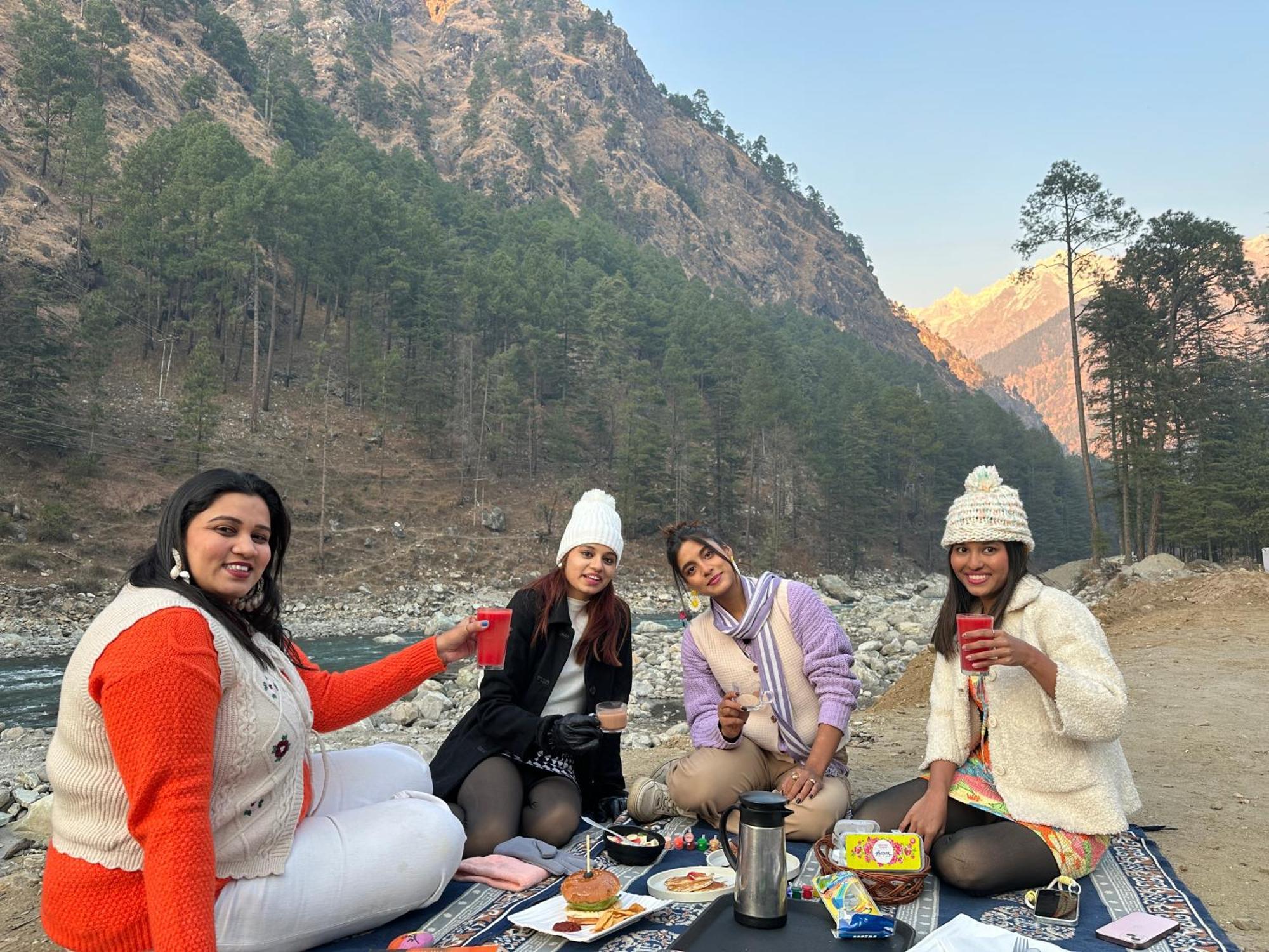The Royal Orchard Kasol Otel Dış mekan fotoğraf